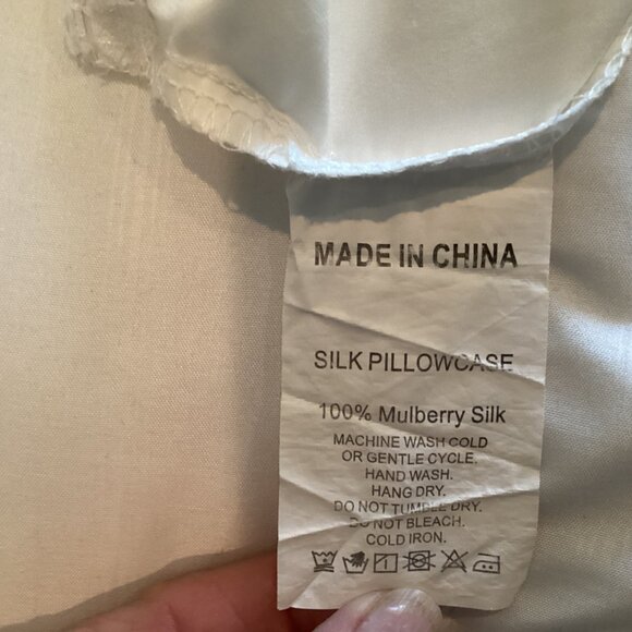 1 pair (Set of 2) Standard Mulberry Silk Pillow Cases - Picture 4 of 8